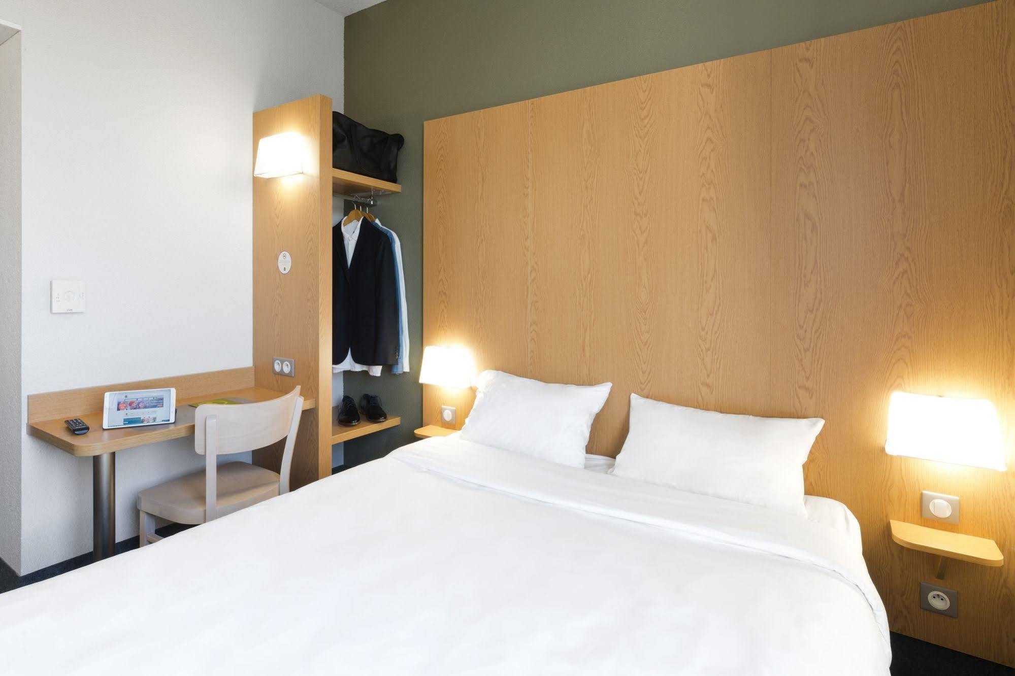 B&B Hotel La Roche-Sur-Yon Mouilleron-le-Captif Esterno foto